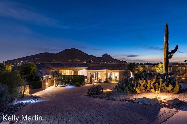 Foto del edificio - 4 br, 6 bath House - 6207 E Indian Bend RD