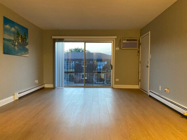 Foto del edificio - 9368 Golf Rd