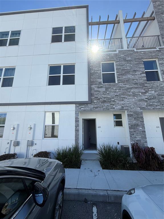 Building Photo - 420 Famagusta Dr