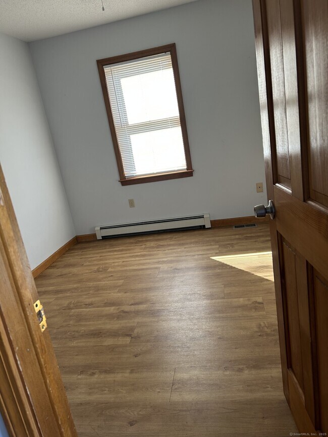 Foto del edificio - 176 N Cherry St