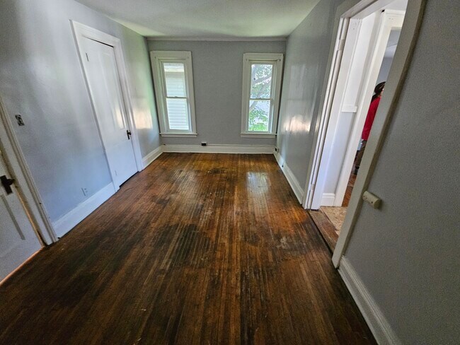 Building Photo - 116 Herkimer St