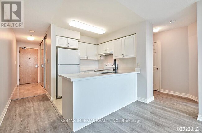 Building Photo - 88-2988 Grangeway Ave