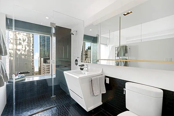 Building Photo - 123 Washington St