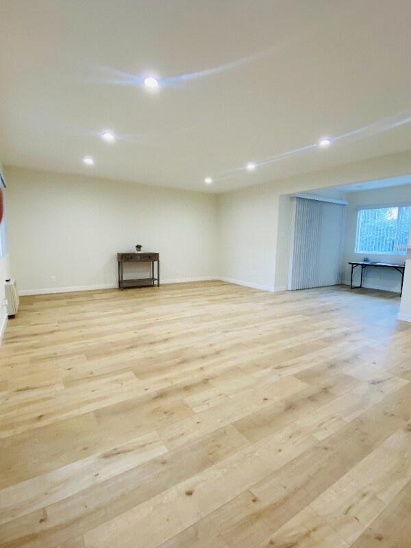 Foto del edificio - 8919 Longden Ave