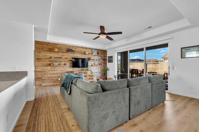 Foto del edificio - Gated community 3 Bedroom 2.5 Bath single ...