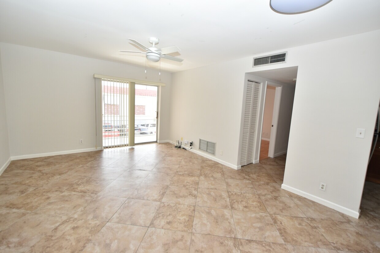 Foto del edificio - 3550 NW 8th Ave
