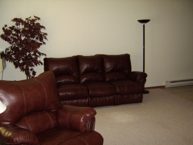 Building Photo - 1522 Devney Dr