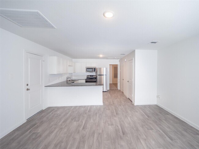 Building Photo - 16331 Jasmine Marie Pl
