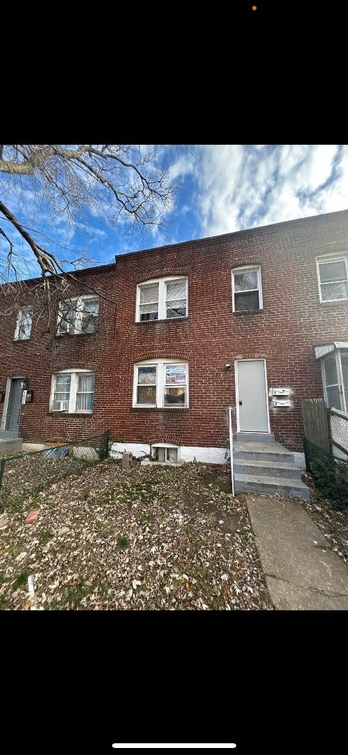 Building Photo - 3623 Everett St