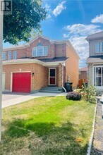 Building Photo - 20 Whiteface Crescent