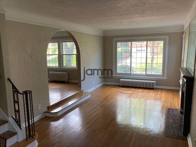 Foto del edificio - 3722 Meadowbrook Blvd