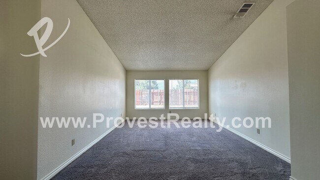 Building Photo - 3 Bed, 2 Bath Victorville Home!!