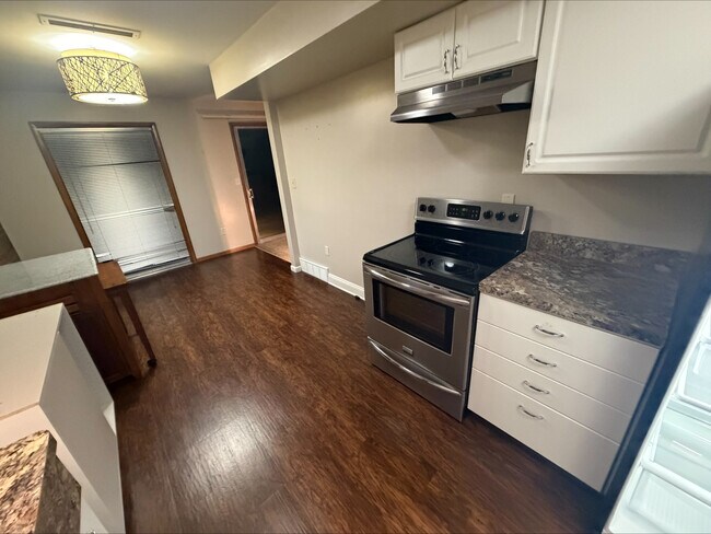 Foto del edificio - 26415 Center Ridge Rd