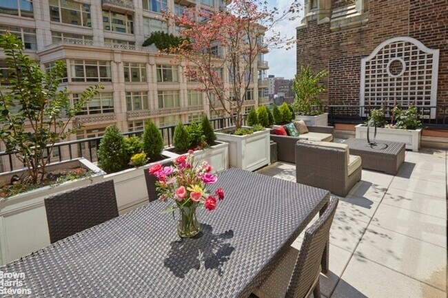 Foto del edificio - 169 W 76th St