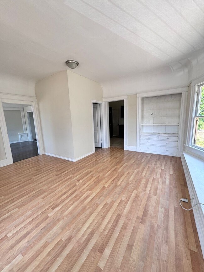 Building Photo - 963 Price St