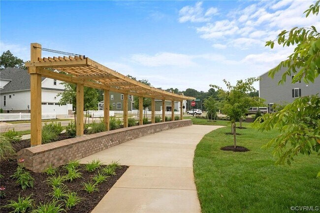 Foto del edificio - 13836 Randolph Pond Ln