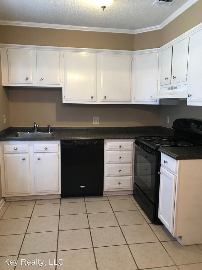 2 br, 2 bath House 2343I Jackson Street House Rental in Alexandria