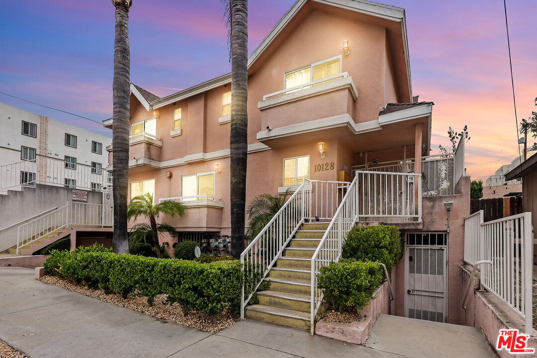 Foto principal - 10128 Hillhaven Ave