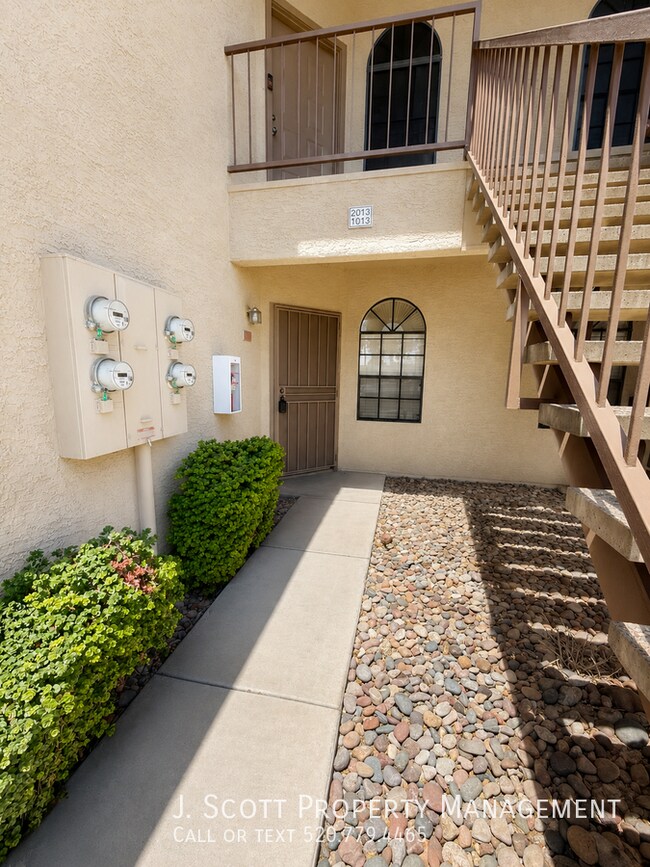Foto del edificio - 930 N Mesa Dr