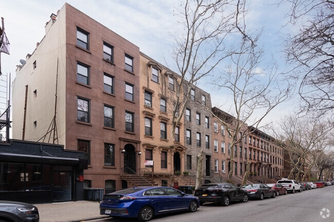 Building Photo - 260 President Street