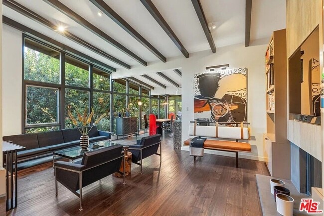 Foto del edificio - 8581 Appian Way