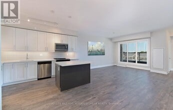 Building Photo - 555 William Graham Dr