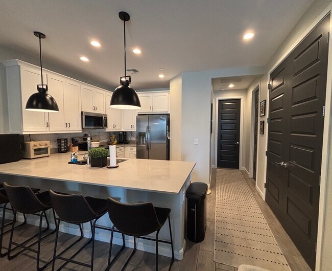 Building Photo - 4055 E Brisa Dr