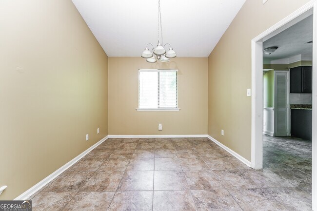 Foto del edificio - 2464 Landington Way NW