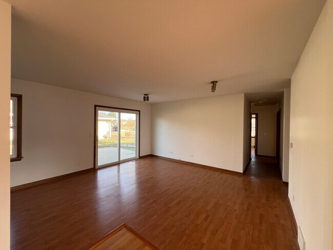 Foto del edificio - 6 W Cypress St