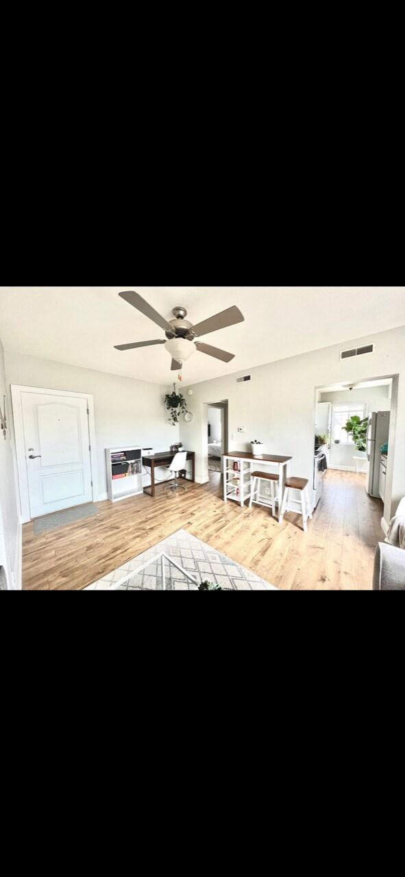 Building Photo - 526 Grandview Ct