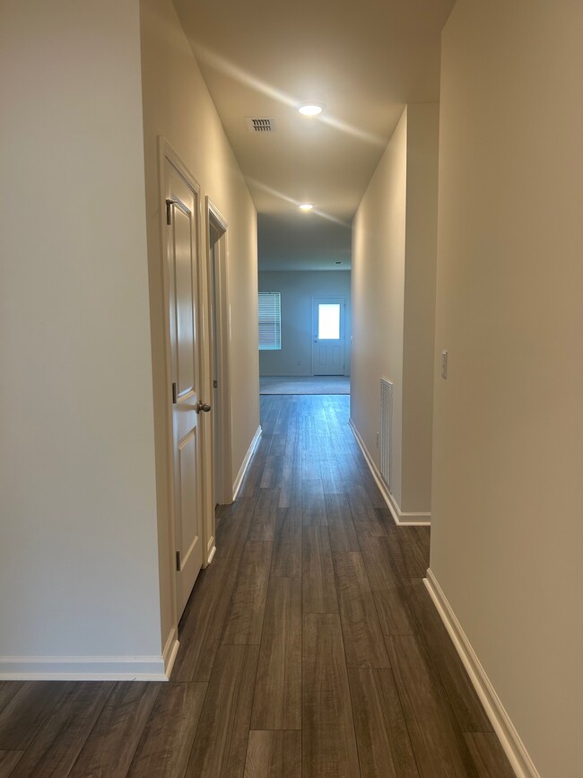 Building Photo - 624 Muster Fld Ct