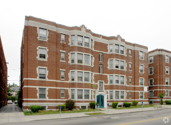 Foto del edificio - 217  Elmwood Avenue Apartments