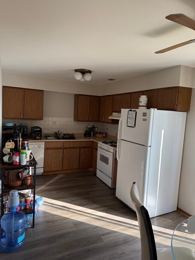 Cocina - 440 Echo Ln