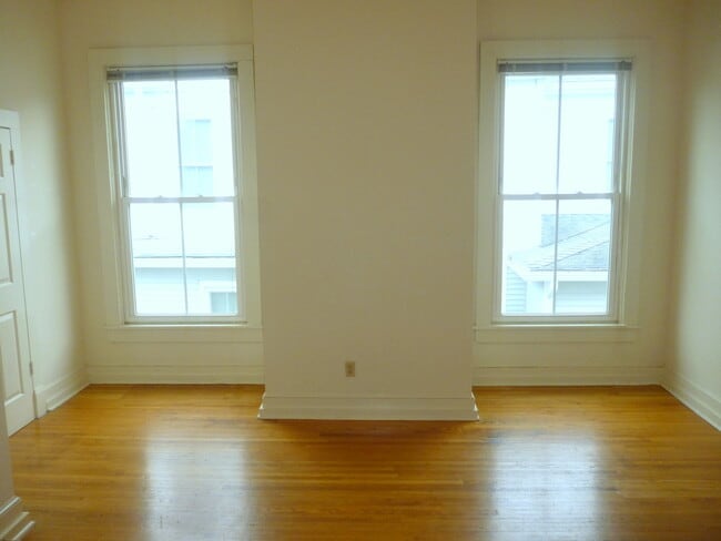 Building Photo - 1107 Wertland St