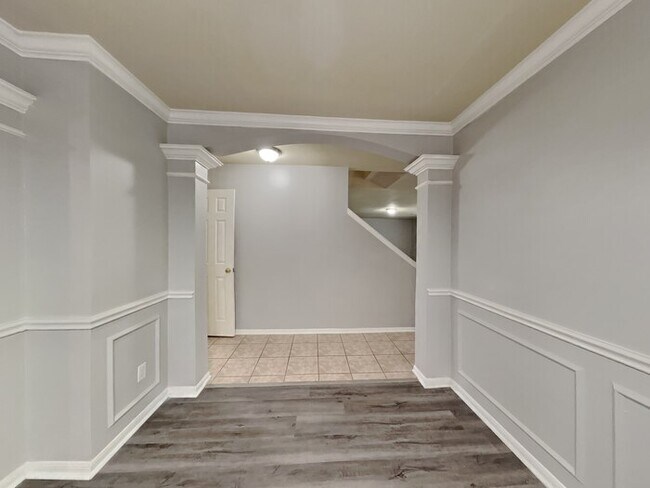 Building Photo - 25622 Oakridge Forest Ln