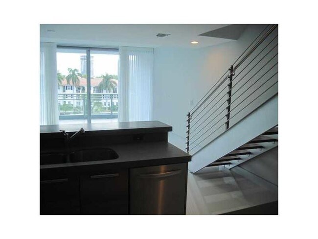 Foto del edificio - 2950 NE 188th St