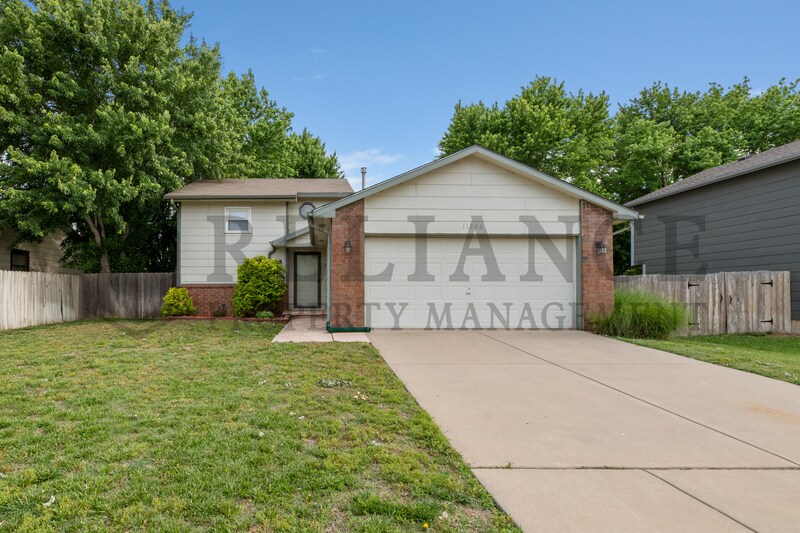 Foto principal - 11902 W Jamesburg St