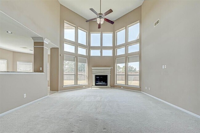 Foto del edificio - 13204 Laguna Shores Dr