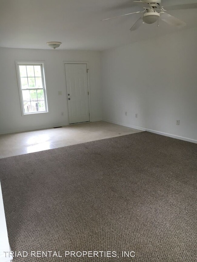Building Photo - 3 br, 2 bath House - 872 SOURWOOD DR.