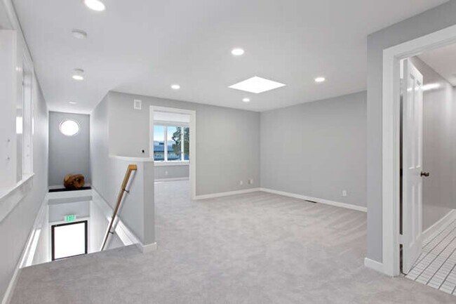 Foto del edificio - Charming & Bright 1 bedroom Unit in Sausal...