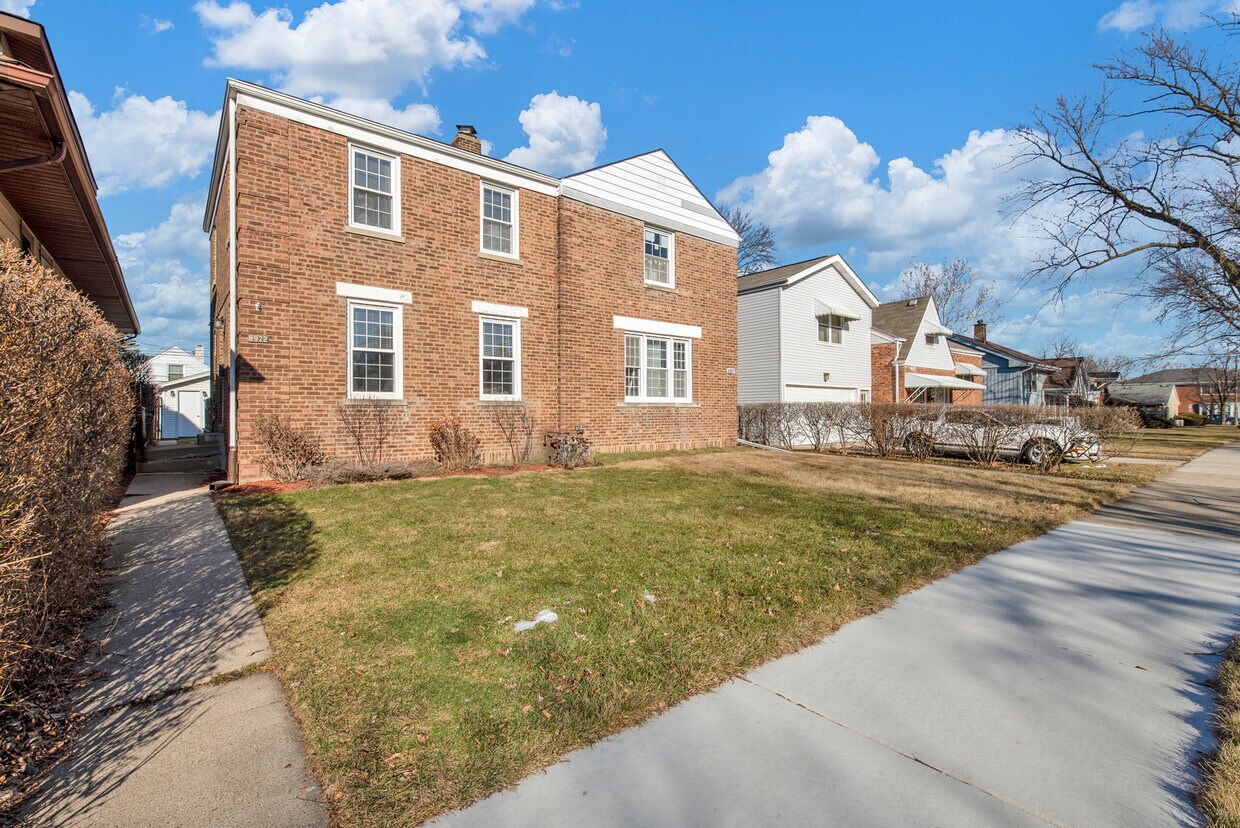 Foto principal - 8922 Southview Ave