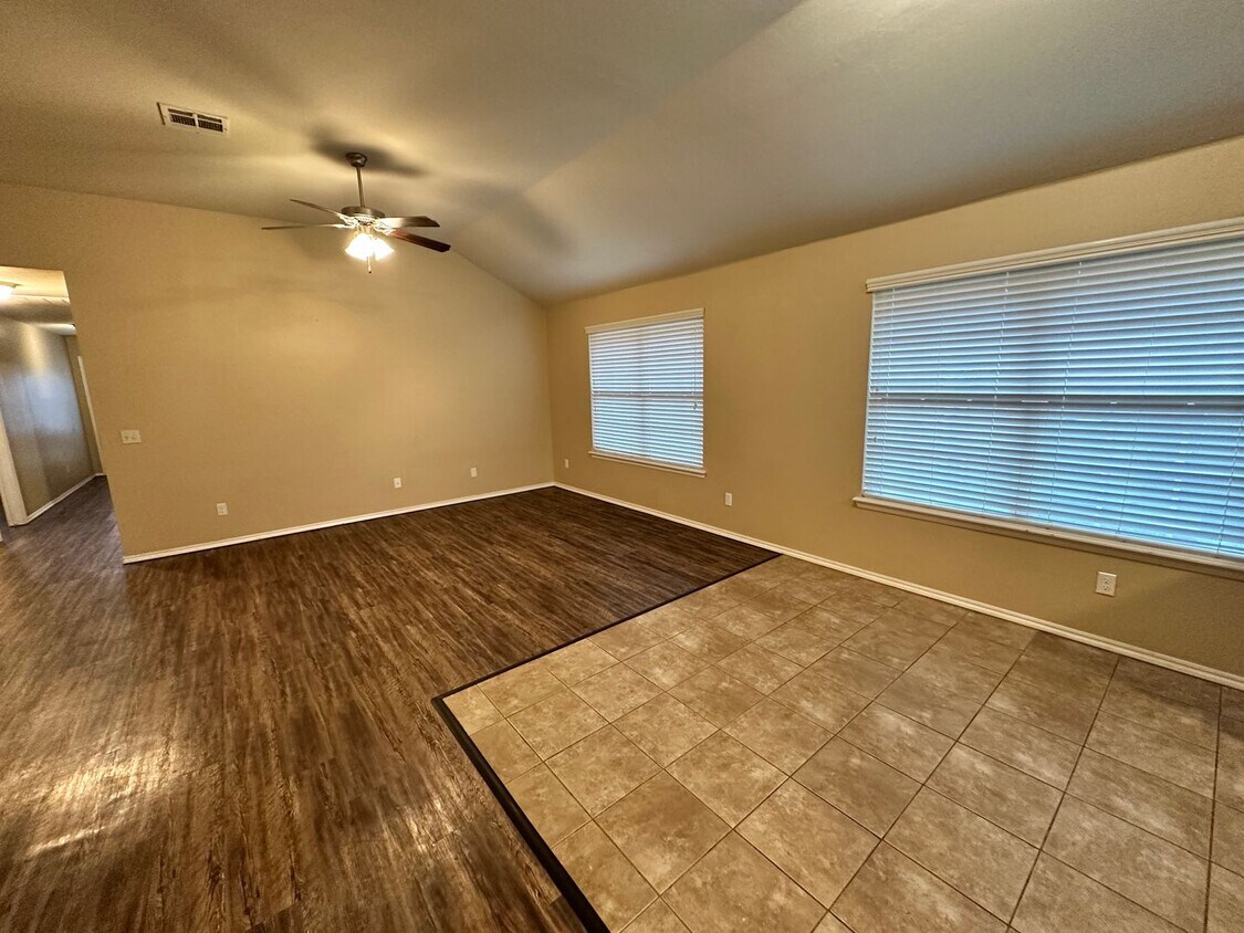 Primary Photo - 3 Bed, 2 Bath Home for Rent in Piedmont