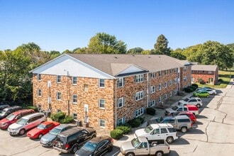Building Photo - 804 N Davidson St