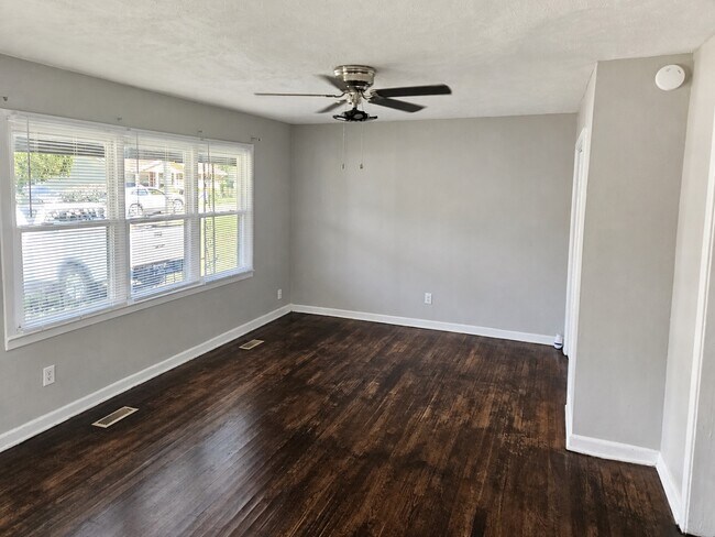 Foto del edificio - 1222 Pickett Ave