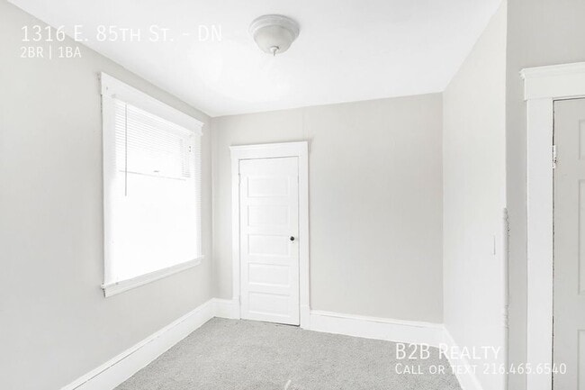 Building Photo - 1316 E 85th St