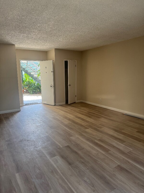Foto del edificio - 4450 Murietta Ave