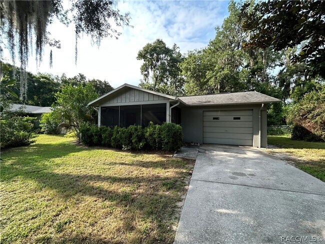 Building Photo - 7236 E Oak Isle Dr