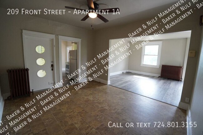 Building Photo - Newly Renovated 1 floor Apartment in North...