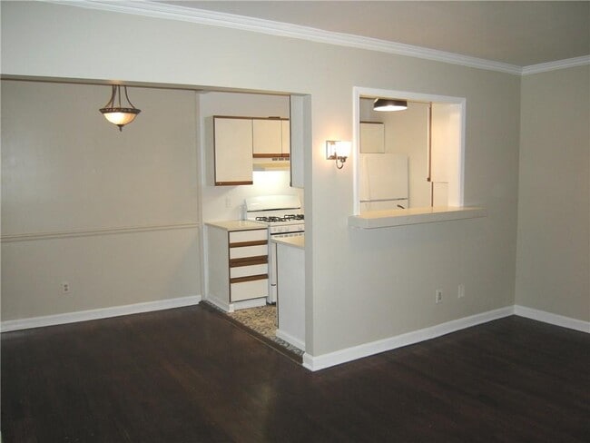 Building Photo - 1072 Piedmont Ave NE