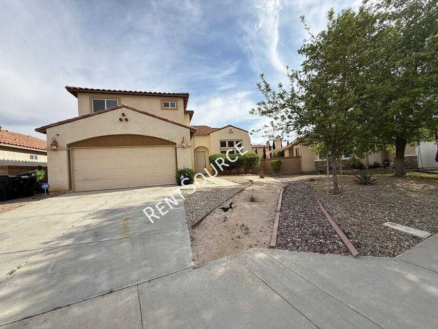 Primary Photo - 4 Bedrooms/3 Bathrooms Two Story Home for ...